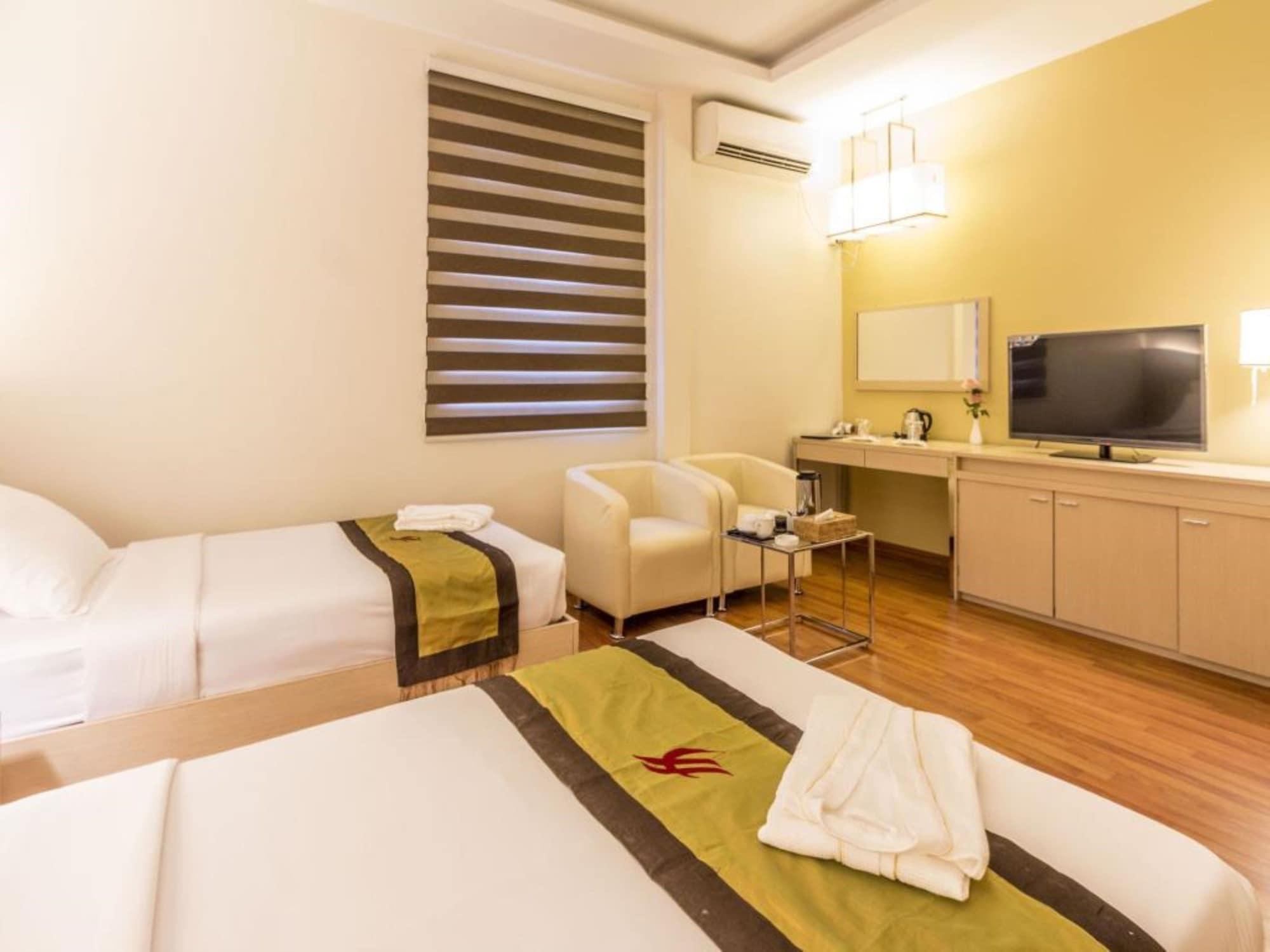 Hotel 7 Mile Yangon Eksteriør bilde