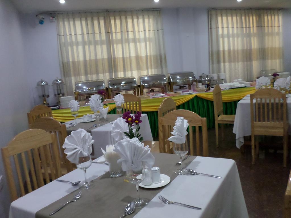 Hotel 7 Mile Yangon Eksteriør bilde