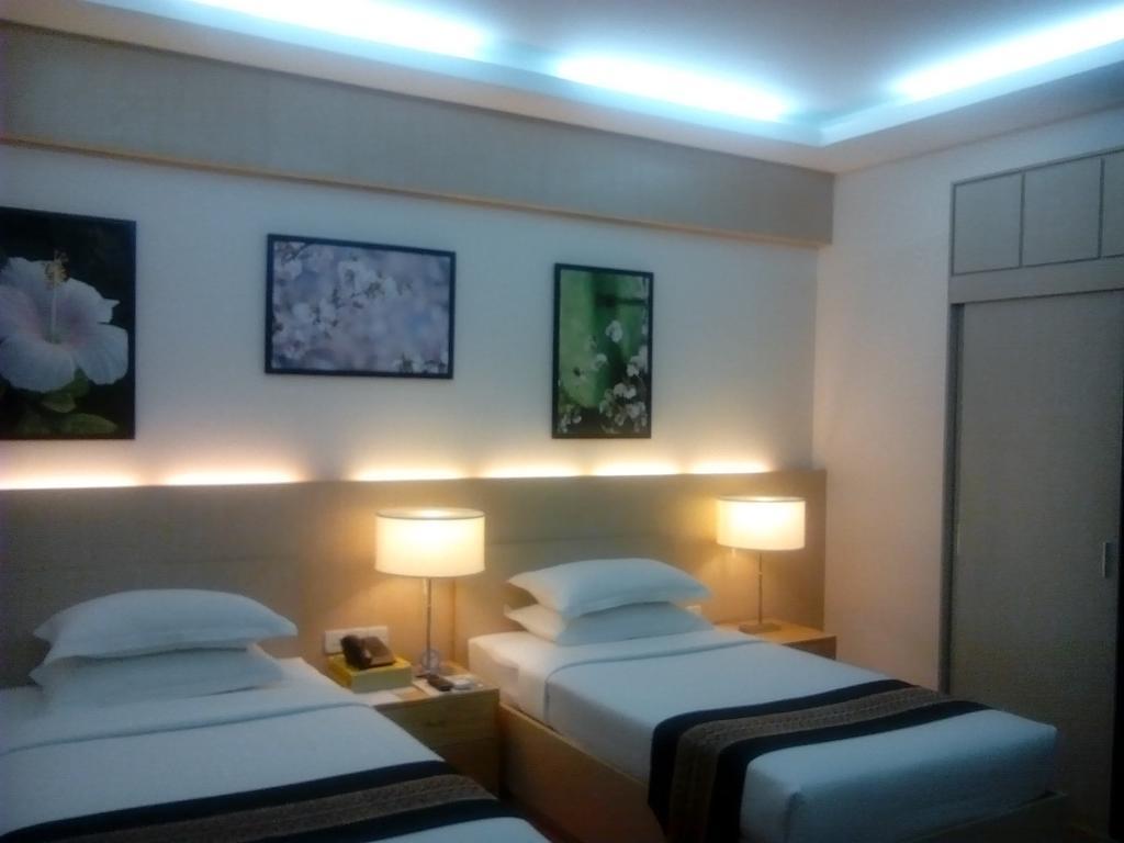 Hotel 7 Mile Yangon Eksteriør bilde