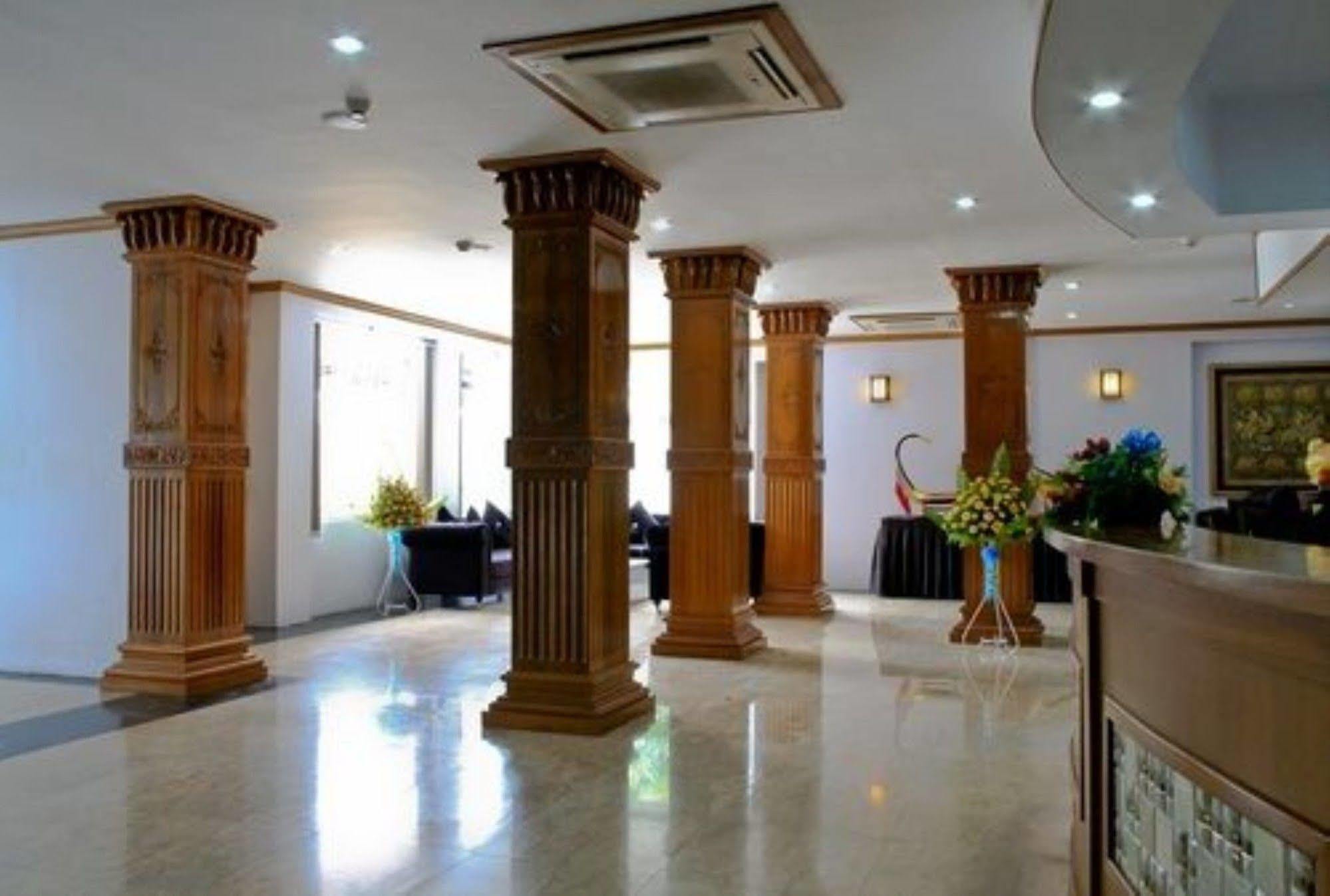 Hotel 7 Mile Yangon Eksteriør bilde