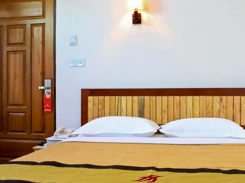 Hotel 7 Mile Yangon Eksteriør bilde